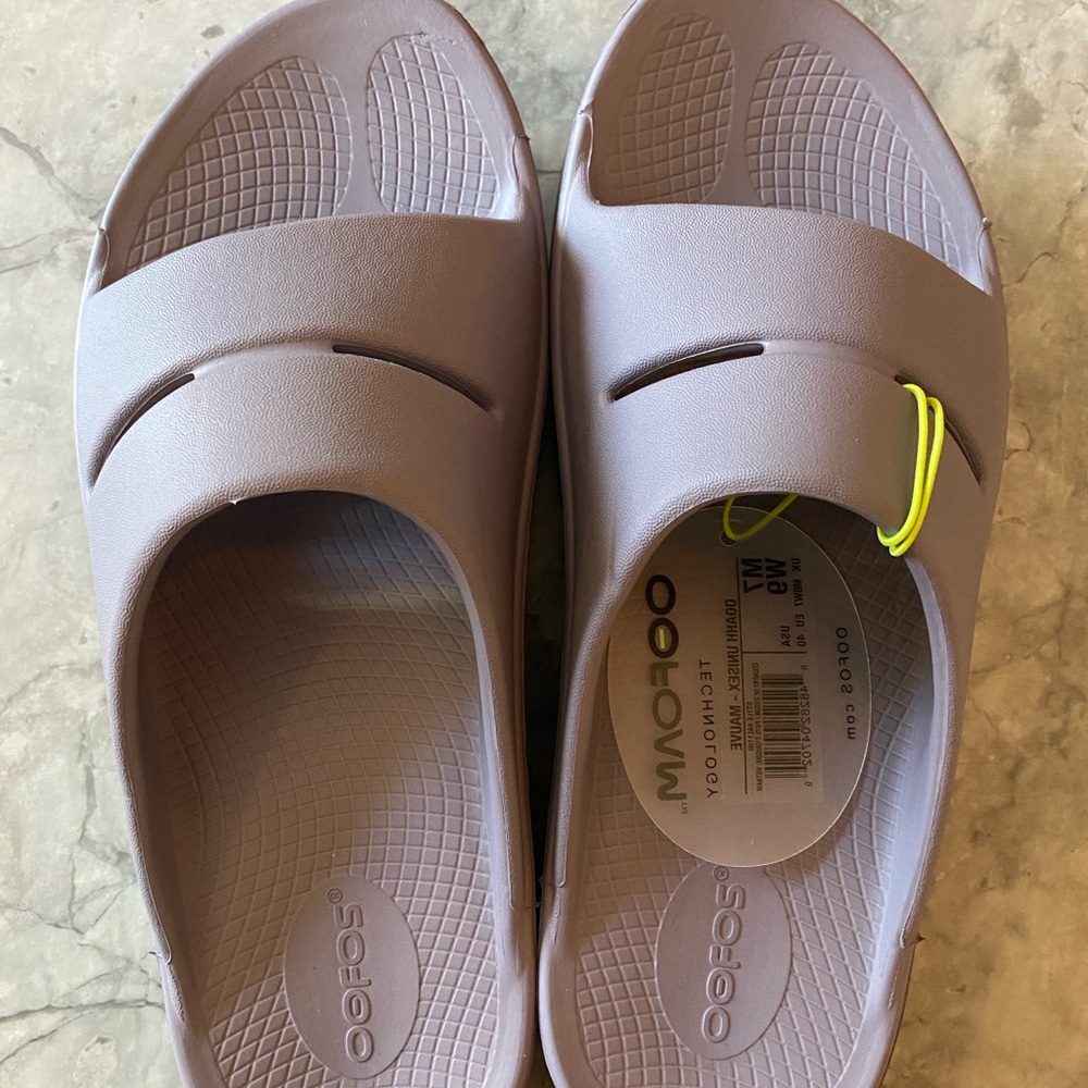 New! OOFOS OOahh Slides